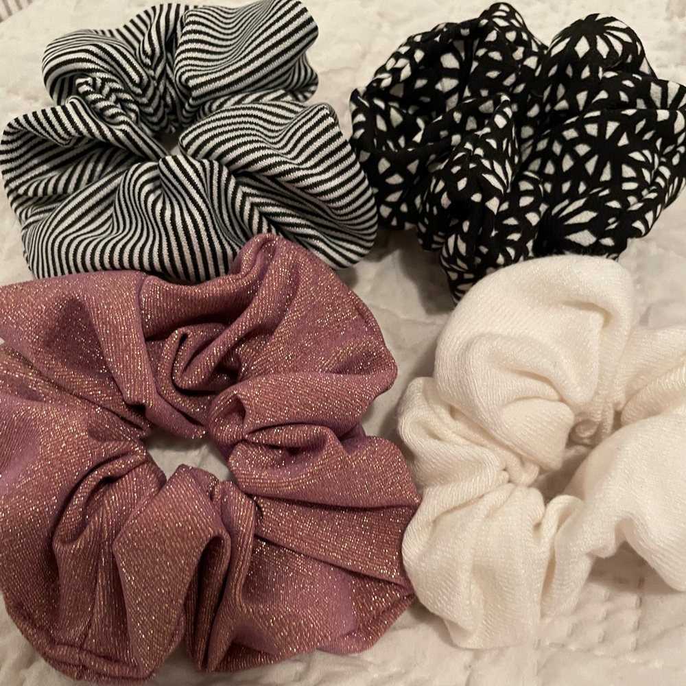 Scrunchie bundle, new.
